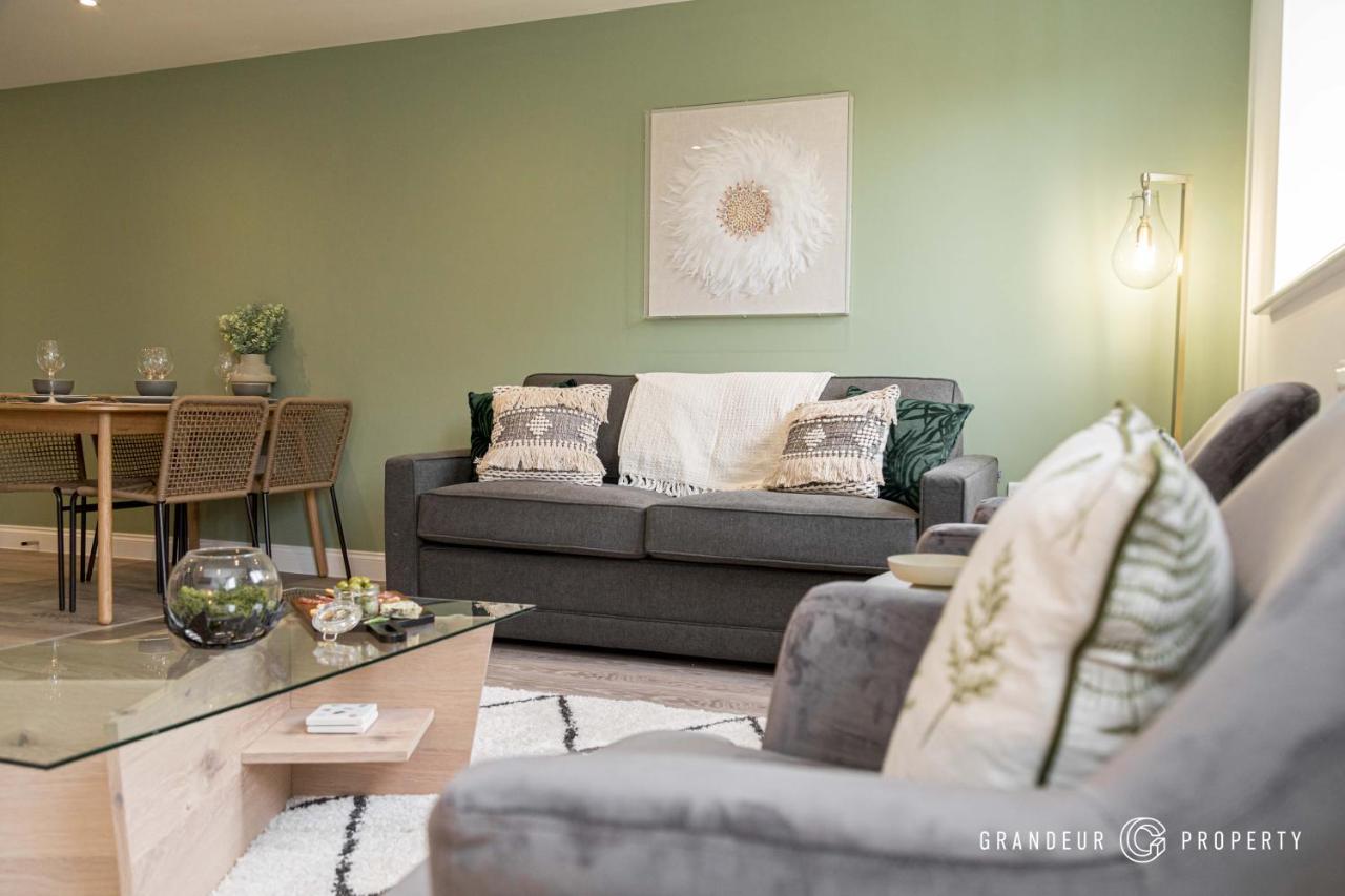 Appartement Bournecoast - Stylish Flat With Balcony - Sea Glimpses - 10 Min Walk To - Parking - Wifi - Fm8406 *