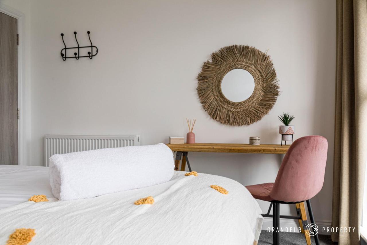 Appartement Bournecoast - Stylish Flat With Balcony - Sea Glimpses - 10 Min Walk To - Parking - Wifi - Fm8406